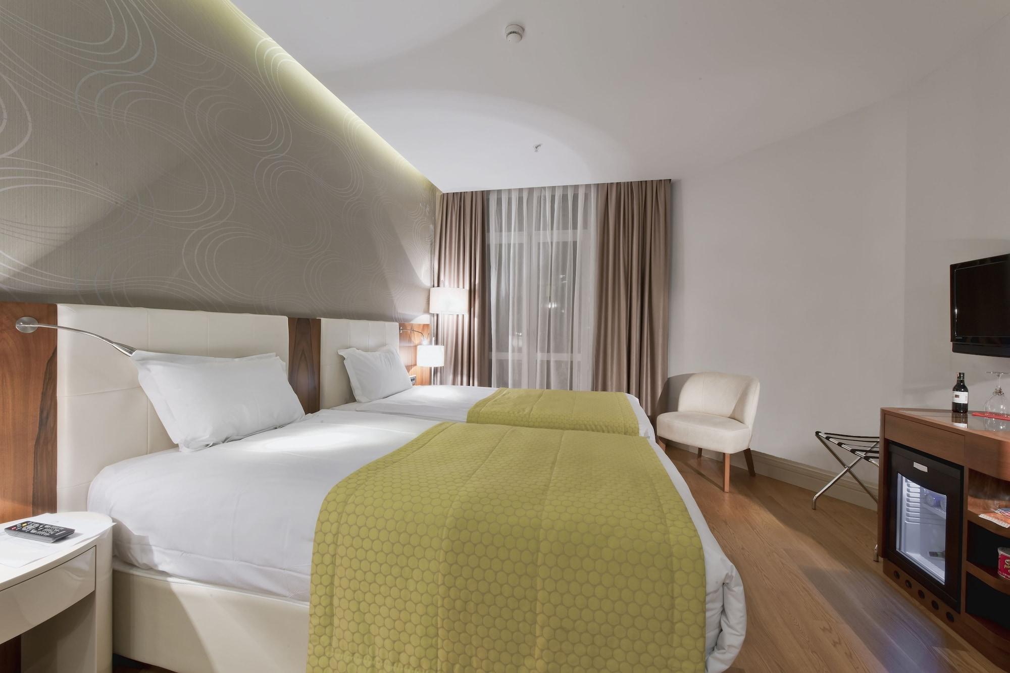 Four Points Flex By Sheraton Istanbul Taksim Square Εξωτερικό φωτογραφία