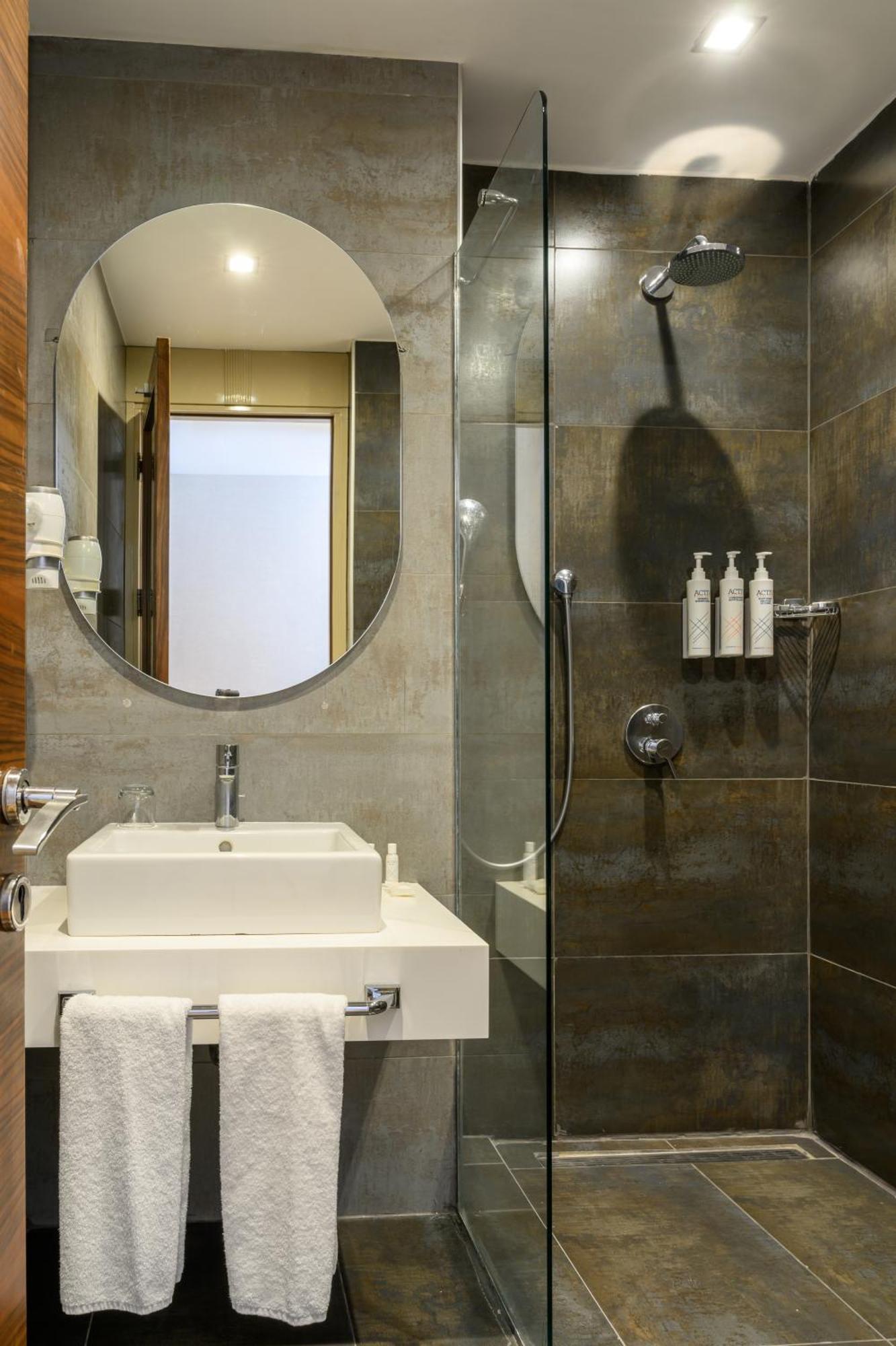 Four Points Flex By Sheraton Istanbul Taksim Square Εξωτερικό φωτογραφία
