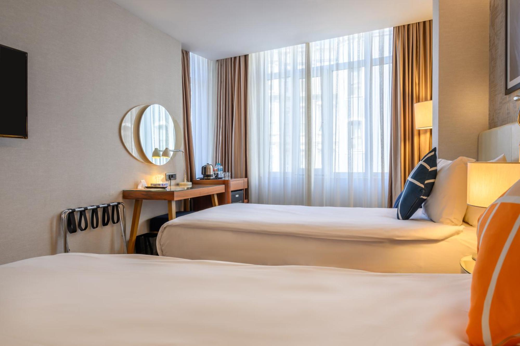 Four Points Flex By Sheraton Istanbul Taksim Square Εξωτερικό φωτογραφία