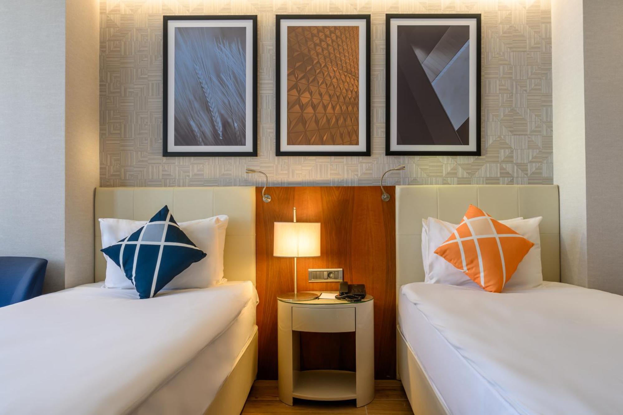 Four Points Flex By Sheraton Istanbul Taksim Square Εξωτερικό φωτογραφία