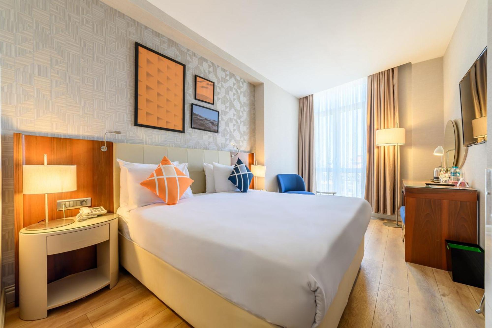 Four Points Flex By Sheraton Istanbul Taksim Square Εξωτερικό φωτογραφία