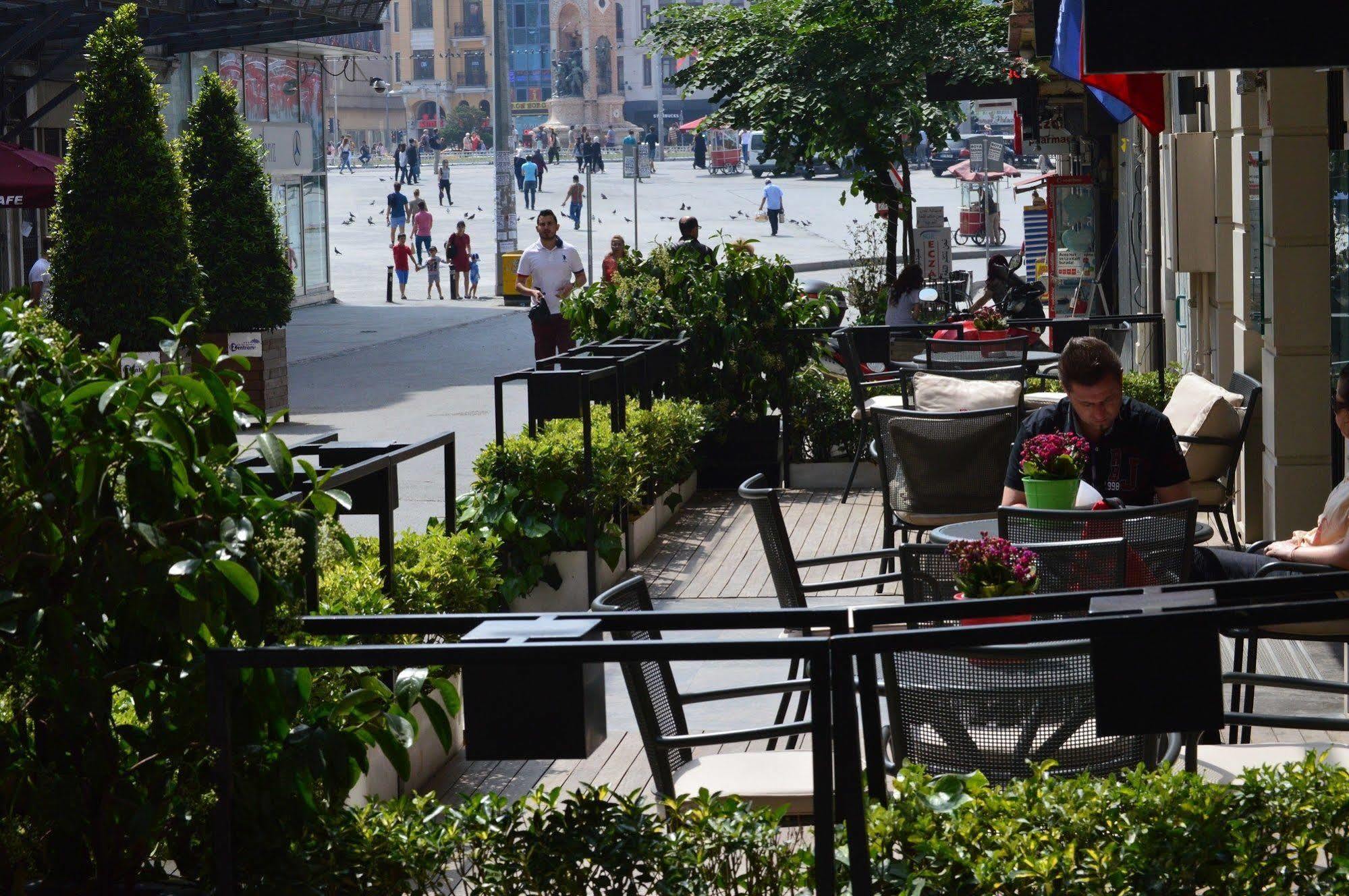 Four Points Flex By Sheraton Istanbul Taksim Square Εξωτερικό φωτογραφία